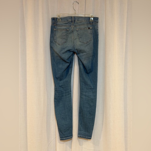 Tommy Hilfiger Women's Blue Skinny Jeans with Knee Rips - Picture 2 of 4